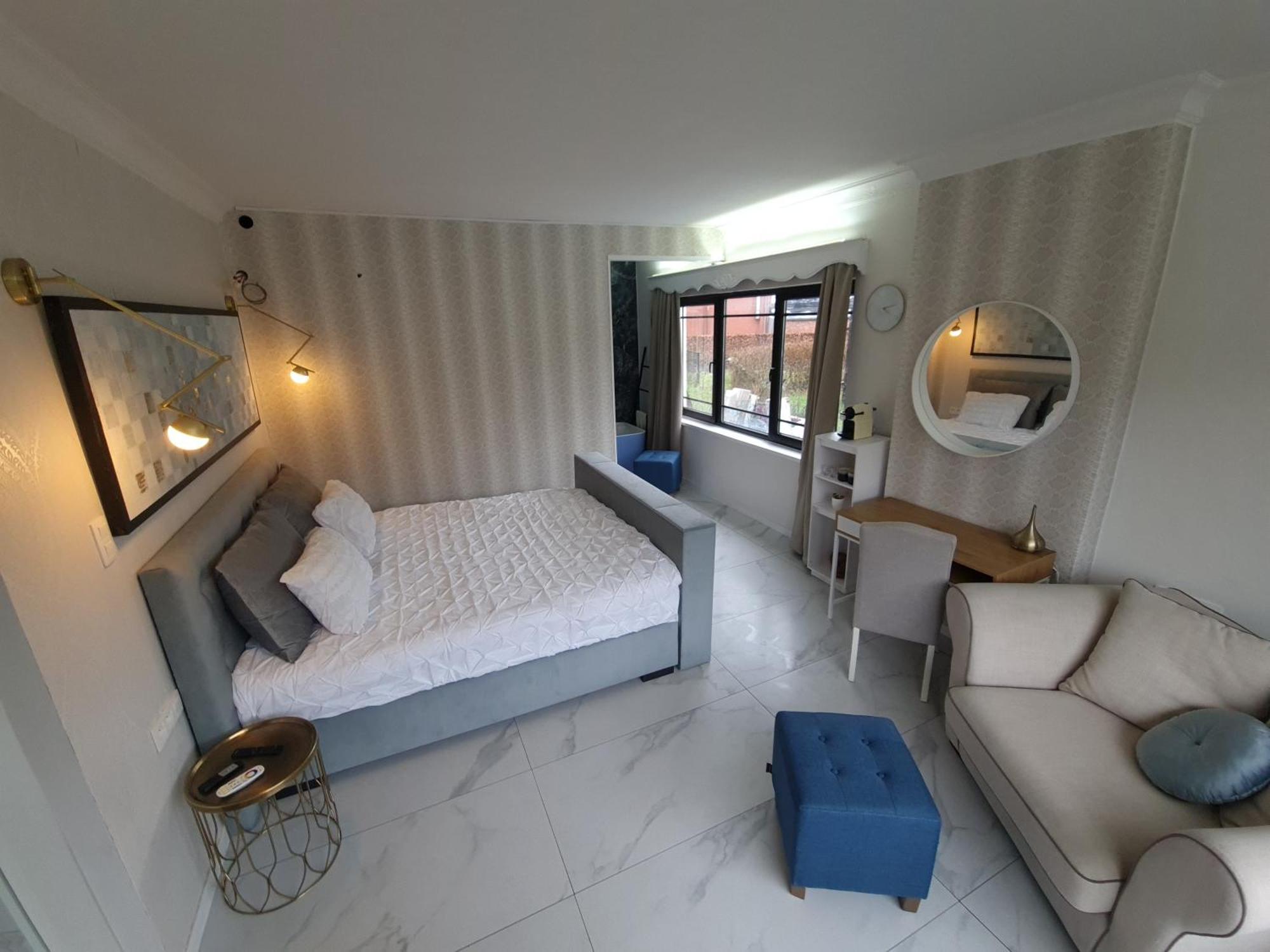 Lazy Olives Bed & Breakfast Tongeren Exterior photo